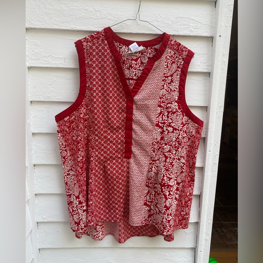 NorthStyle Red and White Patterned Sleeveless Blouse